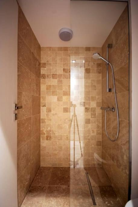 Retro Midtown Apartment Bucharest Luaran gambar